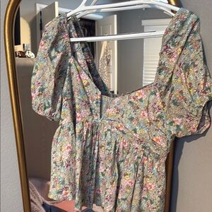 Floral Puff Sleeve Top